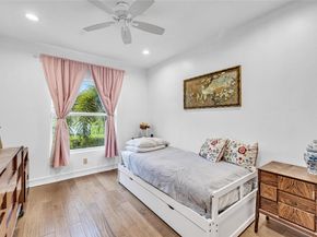 913 NE 17th Way *, Fort Lauderdale FL 33304