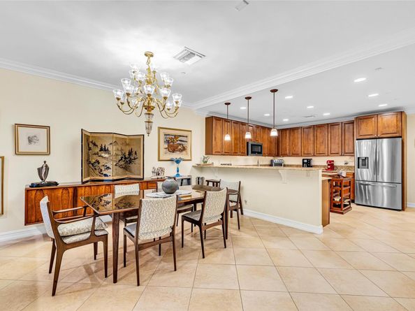 913 NE 17th Way *, Fort Lauderdale FL 33304