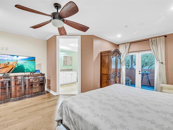 913 NE 17th Way *, Fort Lauderdale FL 33304