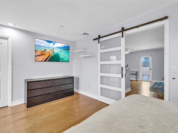 913 NE 17th Way *, Fort Lauderdale FL 33304