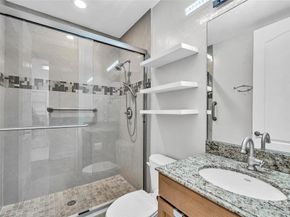 913 NE 17th Way *, Fort Lauderdale FL 33304