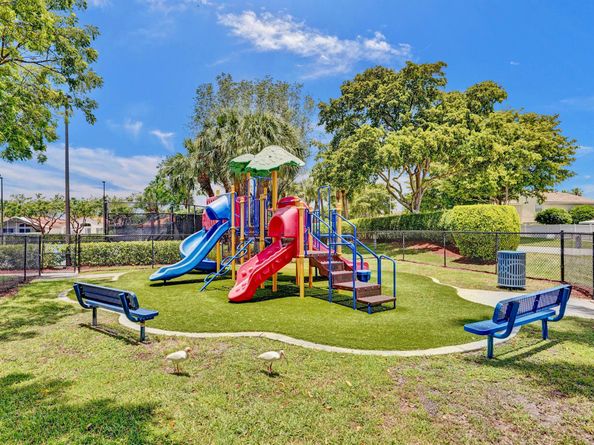 5639 Bermuda Dunes Circle, Lake Worth FL 33463