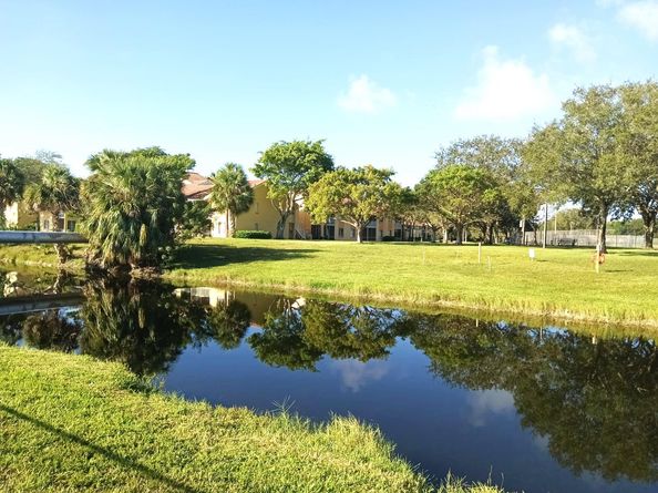 1055 Coral Club Dr 1055, Coral Springs FL 33071