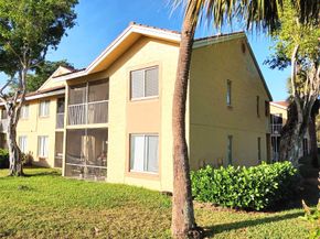 1055 Coral Club Dr 1055, Coral Springs FL 33071
