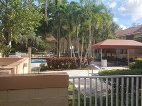 1055 Coral Club Dr 1055, Coral Springs FL 33071