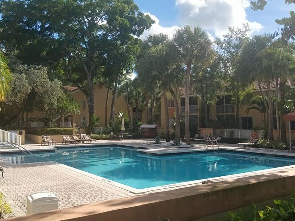 1055 Coral Club Dr 1055, Coral Springs FL 33071