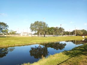 1055 Coral Club Dr 1055, Coral Springs FL 33071
