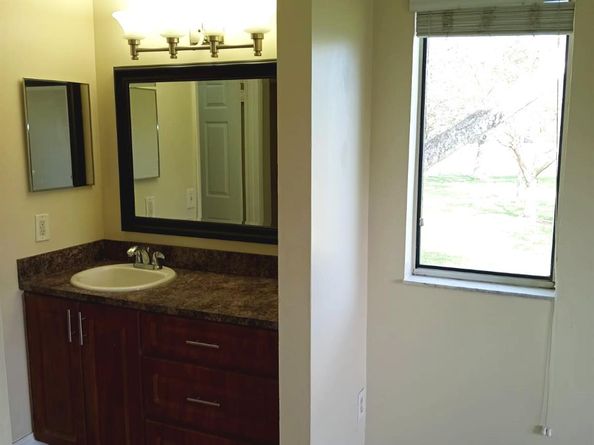 1055 Coral Club Dr 1055, Coral Springs FL 33071