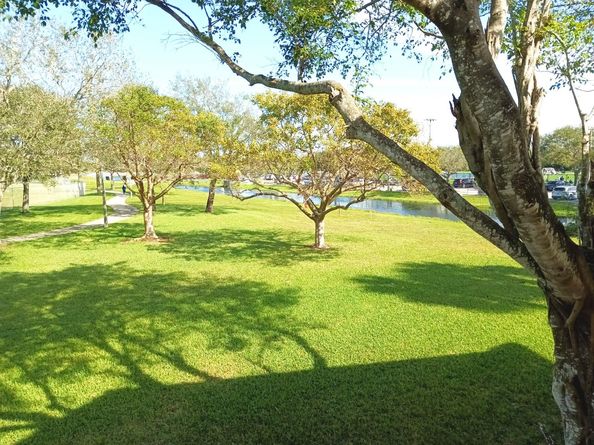 1055 Coral Club Dr 1055, Coral Springs FL 33071