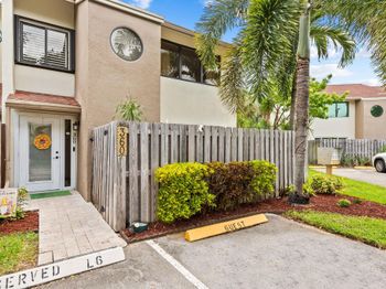 360 City View Dr