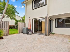 360 City View Dr, Fort Lauderdale FL 33311