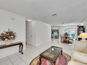 4042 Eastridge Cir, Deerfield Beach FL 33064