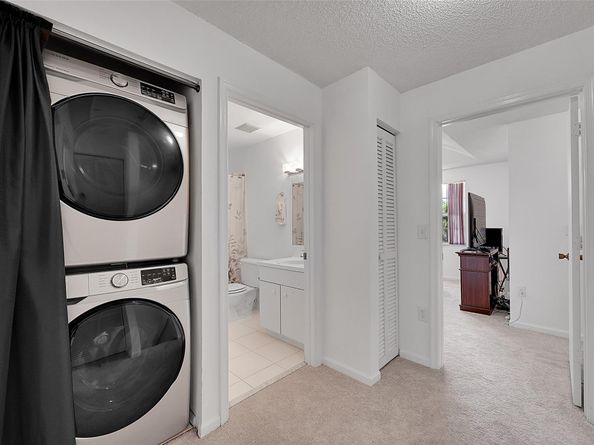 4042 Eastridge Cir, Deerfield Beach FL 33064