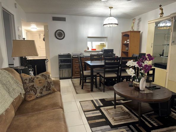 4151 NW 41st St 109, Lauderdale Lakes FL 33319