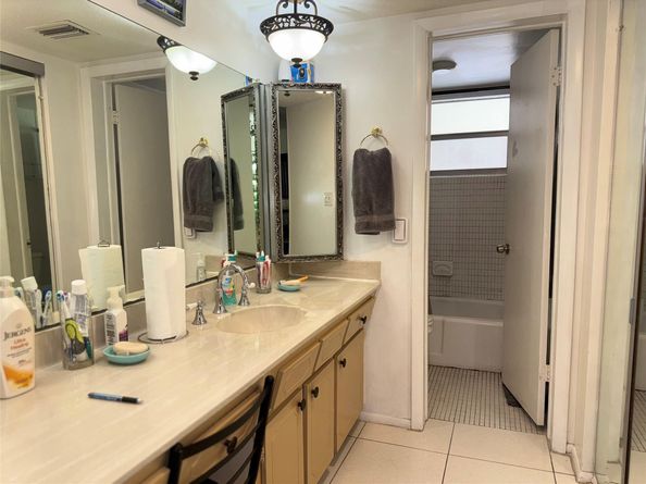 4151 NW 41st St 109, Lauderdale Lakes FL 33319