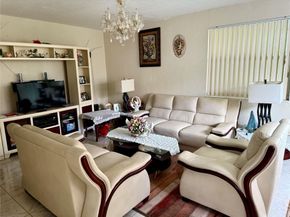 430 NE 75th St, Miami FL 33138