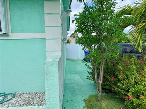 430 NE 75th St, Miami FL 33138