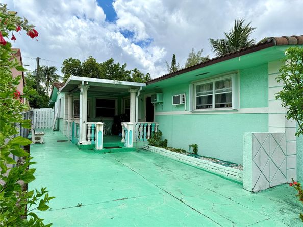 430 NE 75th St, Miami FL 33138