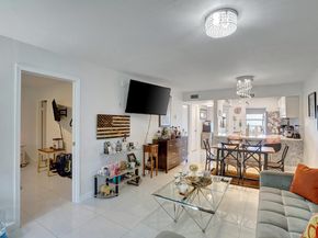 130 Lake Meryl Drive 226, West Palm Beach FL 33411