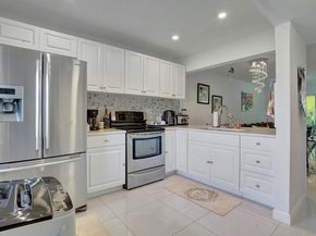130 Lake Meryl Drive 226, West Palm Beach FL 33411