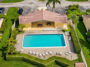 6825 Bridlewood Court, Boca Raton FL 33433