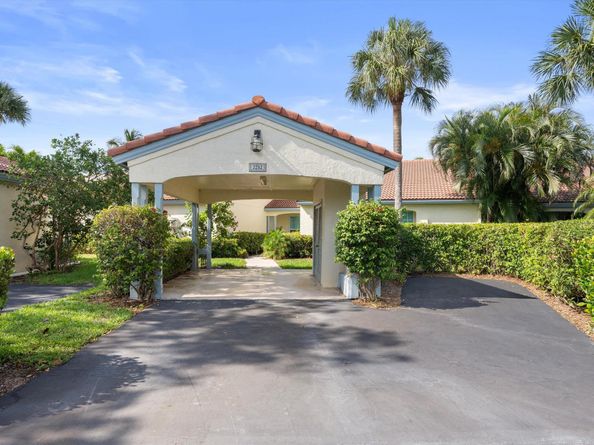 2252 Las Casitas Drive, Wellington FL 33414