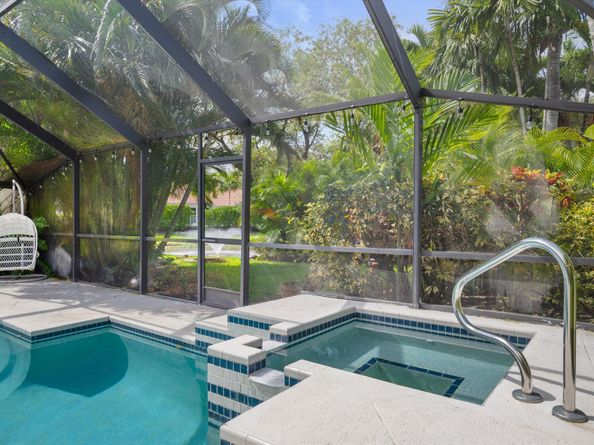 2252 Las Casitas Drive, Wellington FL 33414