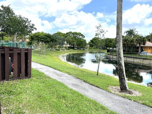 7750 NW 79th Ave H4, Tamarac FL 33321
