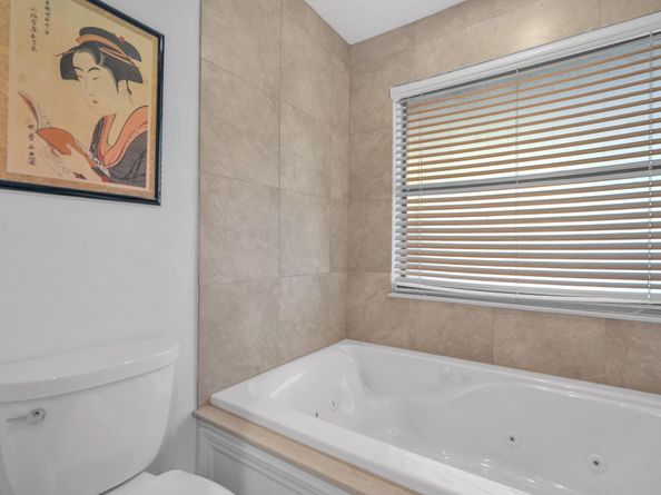 5628 Pleasant Valley Ln, Delray Beach FL 33484