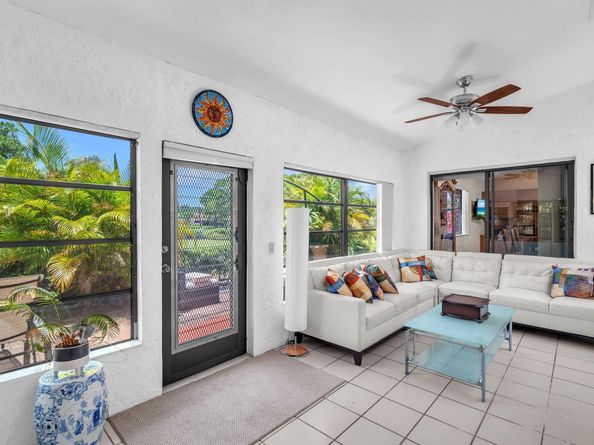 5628 Pleasant Valley Ln, Delray Beach FL 33484
