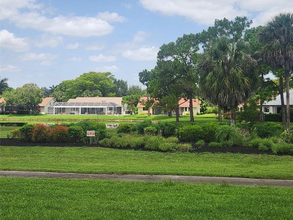 5628 Pleasant Valley Ln, Delray Beach FL 33484