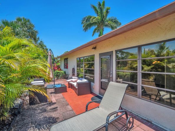 5628 Pleasant Valley Ln, Delray Beach FL 33484