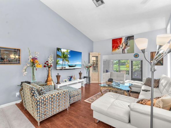 5628 Pleasant Valley Ln, Delray Beach FL 33484