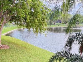 2108 S Cypress Bend Dr 306, Pompano Beach FL 33069