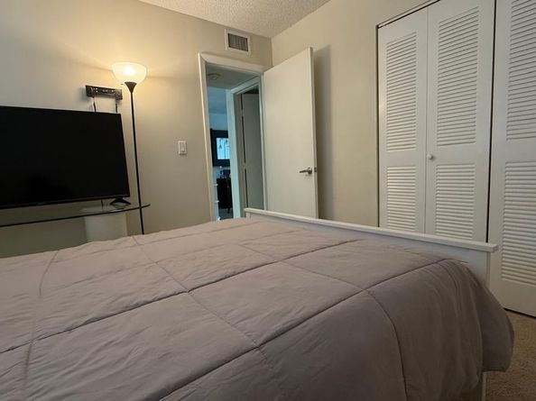 2108 S Cypress Bend Dr 306, Pompano Beach FL 33069