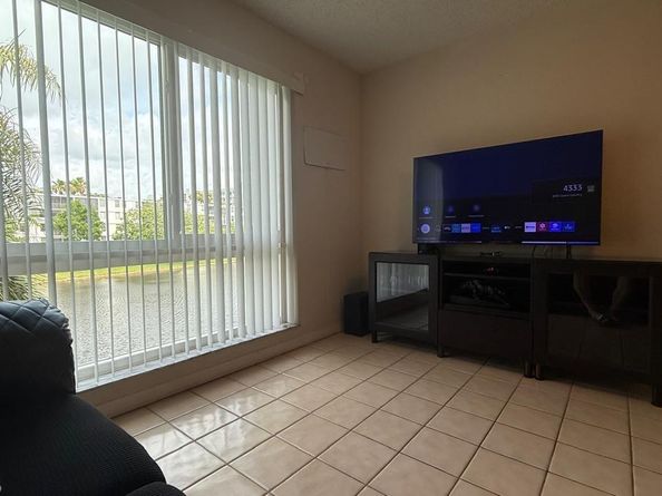 2108 S Cypress Bend Dr 306, Pompano Beach FL 33069