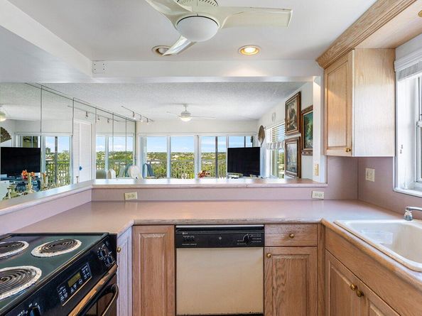 2611 N Riverside Drive 908, Pompano Beach FL 33062