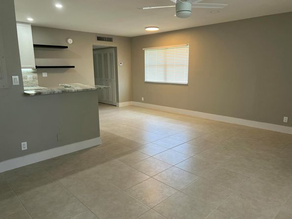 267 Flanders F, Delray Beach FL 33484