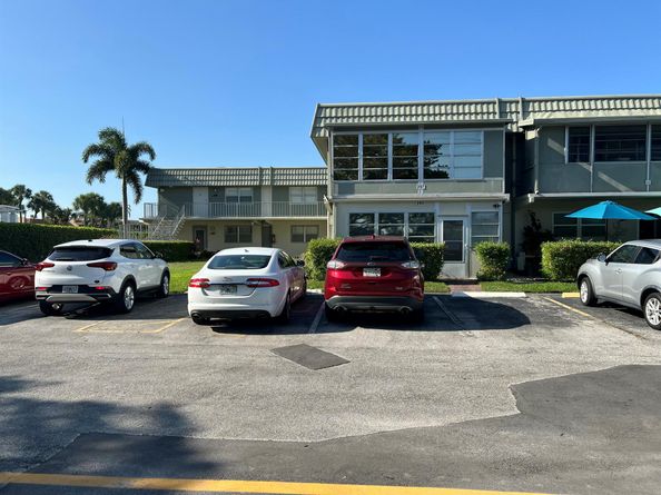267 Flanders F, Delray Beach FL 33484
