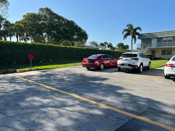 267 Flanders F, Delray Beach FL 33484
