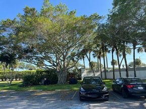 267 Flanders F, Delray Beach FL 33484