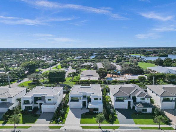 2232 Delray Ridge Lane, Delray Beach FL 33444