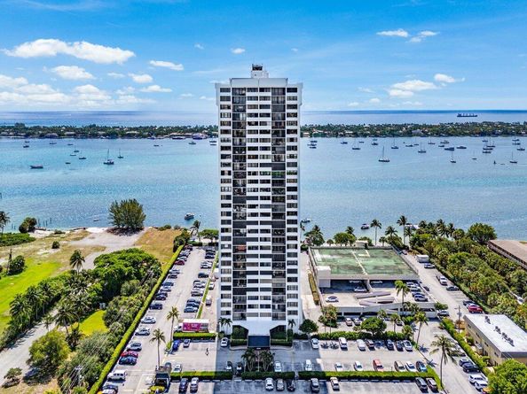 5600 N Flagler Drive Ph109, West Palm Beach FL 33407