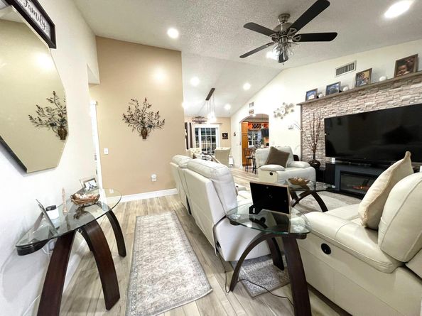 11420 NW 39th Pl, Sunrise FL 33323