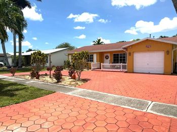 11420 NW 39th Pl