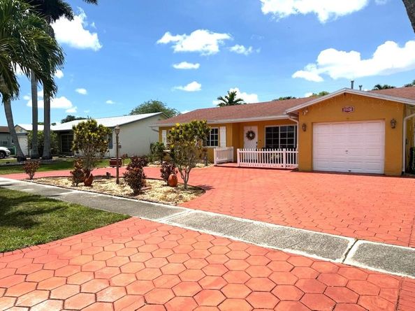 11420 NW 39th Pl, Sunrise FL 33323