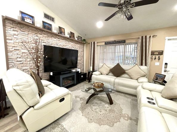 11420 NW 39th Pl, Sunrise FL 33323
