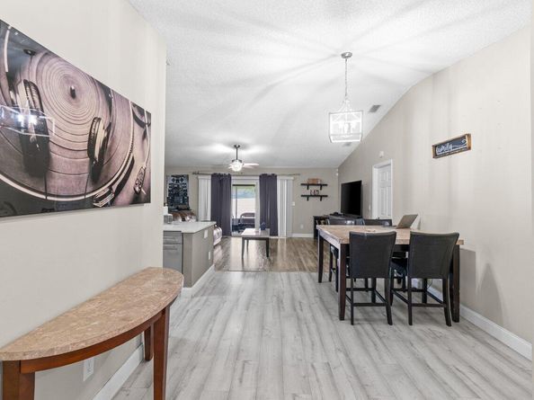 18 Winchmore Lane, Boynton Beach FL 33426