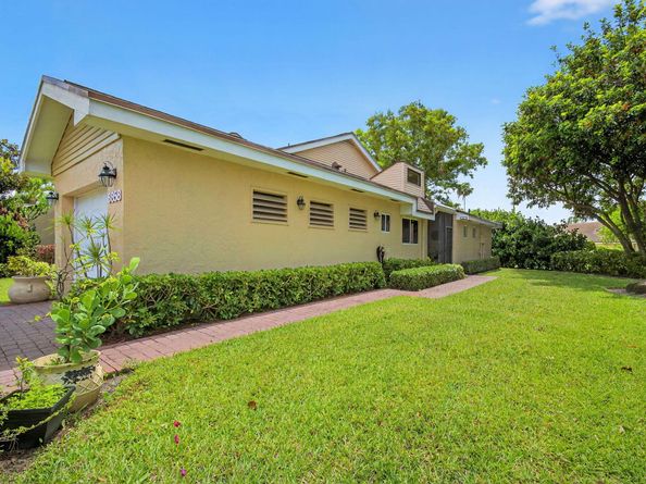 6858 Fountains Circle, Lake Worth FL 33467