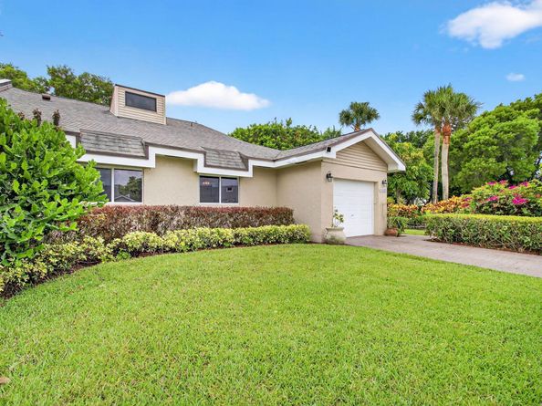 6858 Fountains Circle, Lake Worth FL 33467